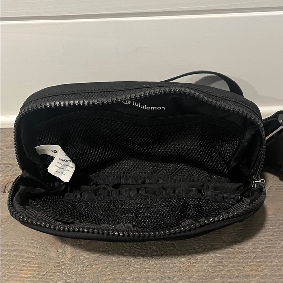 lululemon athletica Black Belt Bag - Picture 3 of 5